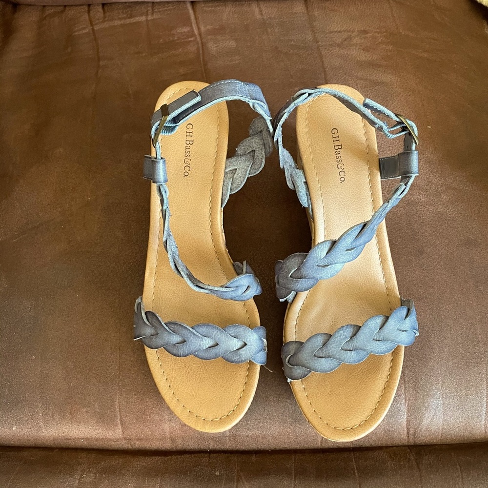 Wedge sandals